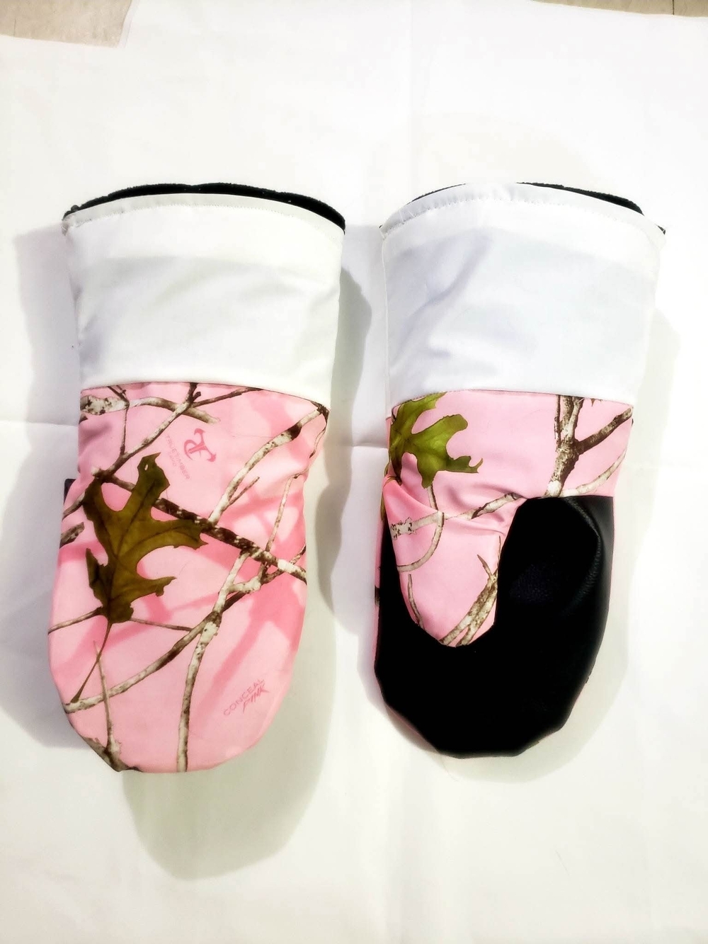 Women's Pink Camo Mittens - Waterproof Winter Gloves